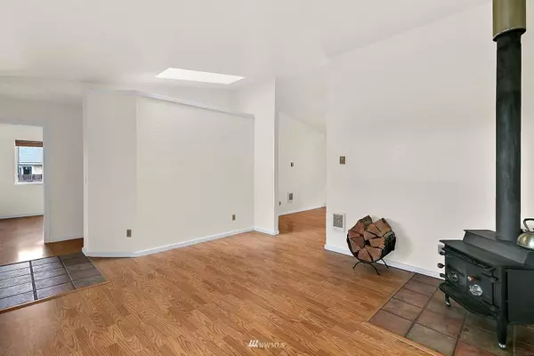 1120 Summerfield DR SE, Olympia, WA 98513