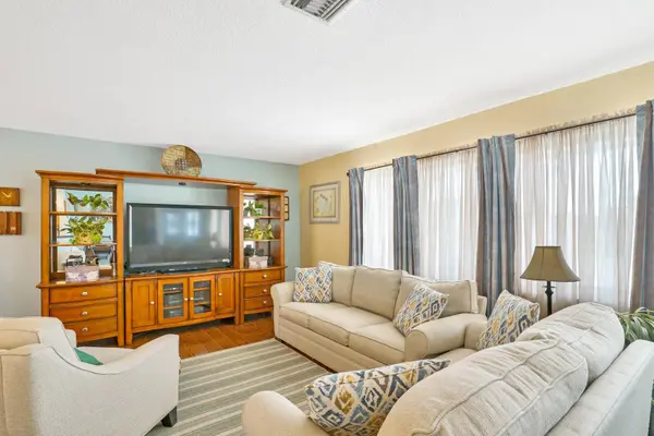 80 W Palmetto RD, Lake Worth, FL 33467