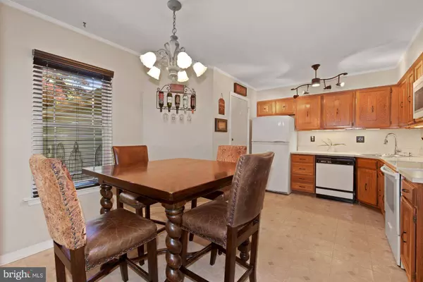 50 SOUTHGATE DR, Mount Laurel, NJ 08054