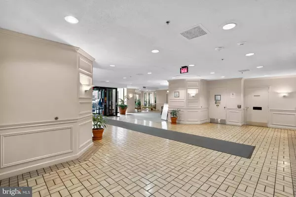 15115 INTERLACHEN DR #3-1015, Silver Spring, MD 20906