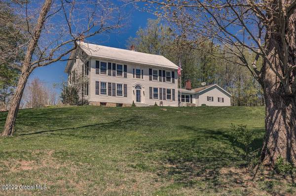 1086 West Line  RD, Charlton, NY 12019