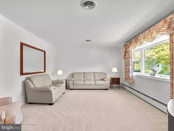 10725 E CRESTVIEW LN, Laurel, MD 20723