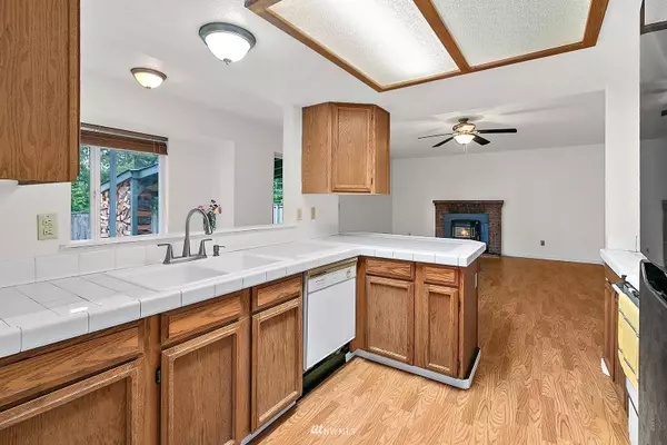 1120 Summerfield DR SE, Olympia, WA 98513