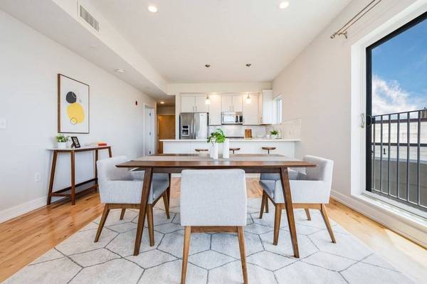 18 White Street #5, Cambridge, MA 02140