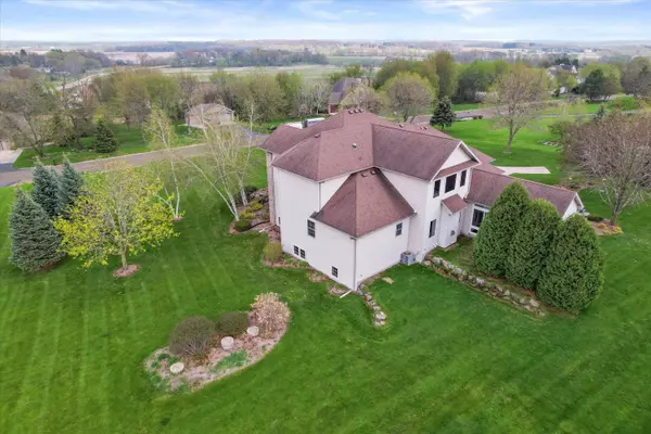 4427 Buckley Ridge Cir, Cottage Grove, WI 53527