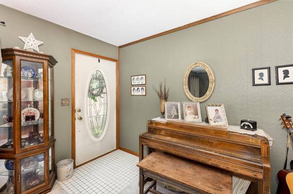 5624 Ozark AVE N, Oak Park Heights, MN 55082