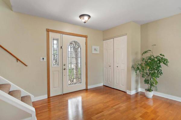 4965 Lichfield DR, Hoffman Estates, IL 60010