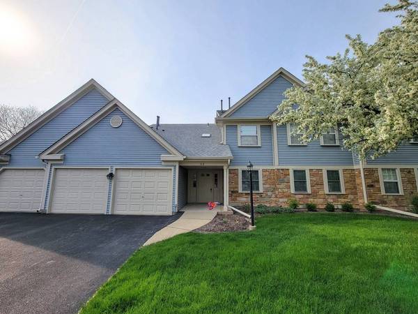 66 Larch CT #C, Schaumburg, IL 60193