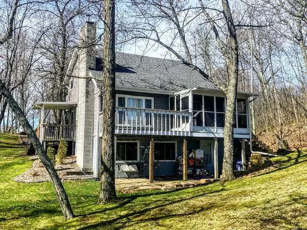 18562 Captive Lake RD, Garrison, MN 56450