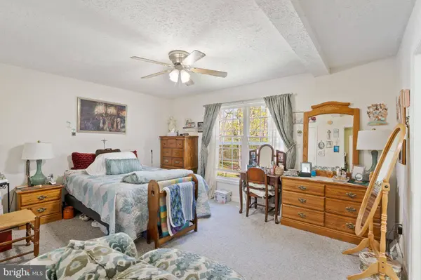 113 ROUNDTOP LANE, Berkeley Springs, WV 25411