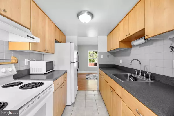 8747 HAYSHED LN #1-5, Columbia, MD 21045