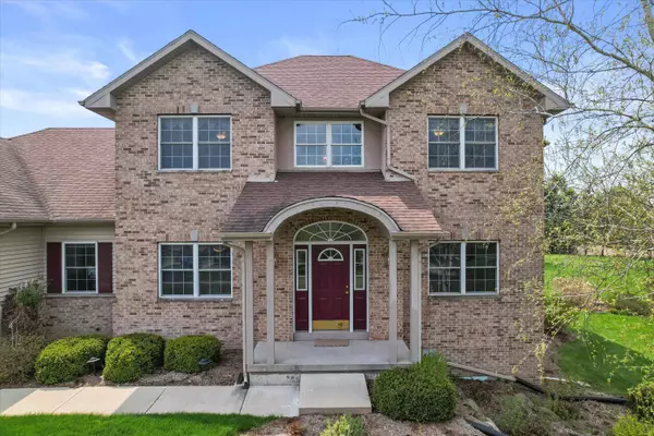 4427 Buckley Ridge Cir, Cottage Grove, WI 53527