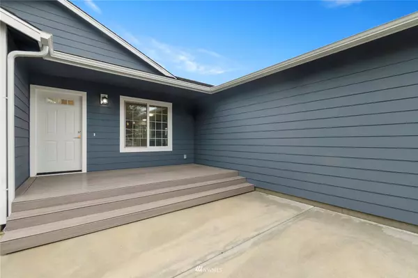 118 SW Seagate St, Ocean Shores, WA 98569