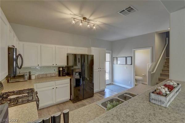 10156 Village Breeze Place, Las Vegas, NV 89183