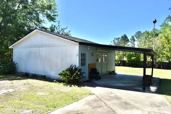 112 Lawrence St., Manning, SC 29102