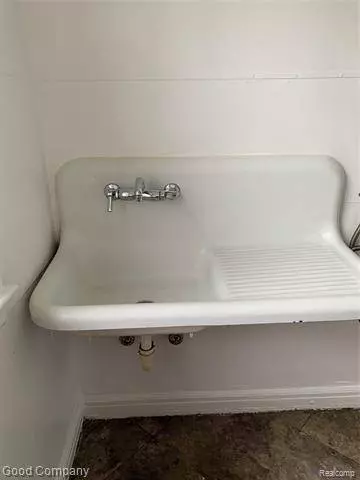 13910 LITTLEFIELD ST, Detroit, MI 48227