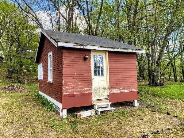 12480 Melody LN, Lindstrom, MN 55045