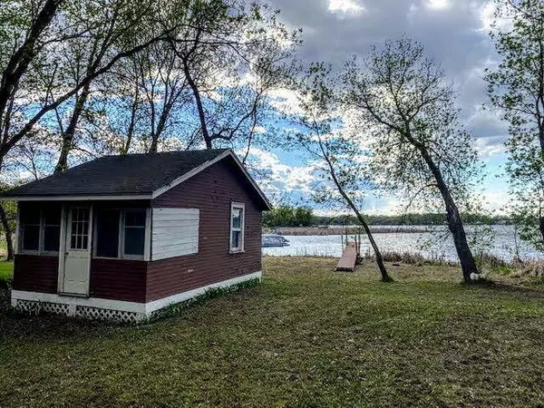 12480 Melody LN, Lindstrom, MN 55045