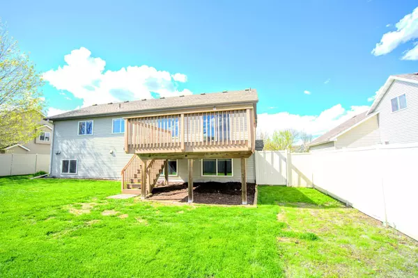 1816 Highland TRL, Saint Cloud, MN 56301