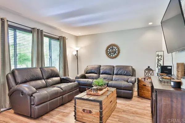 10561 Kerrigan Ct, Santee, CA 92071