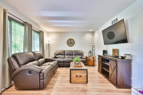 10561 Kerrigan Ct, Santee, CA 92071