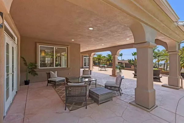 3444 Seacrest DR, Carlsbad, CA 92008