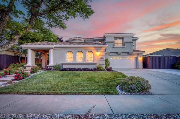 320 Crescent DR, Roseville, CA 95678