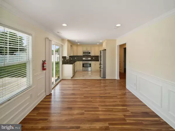 7 HOLMES LN, Marlton, NJ 08053