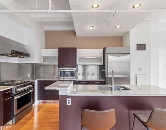 88 Kingston St #4A, Boston, MA 02111