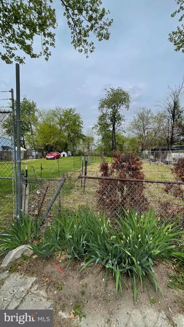 2501 HOWELL ST, Camden, NJ 08105