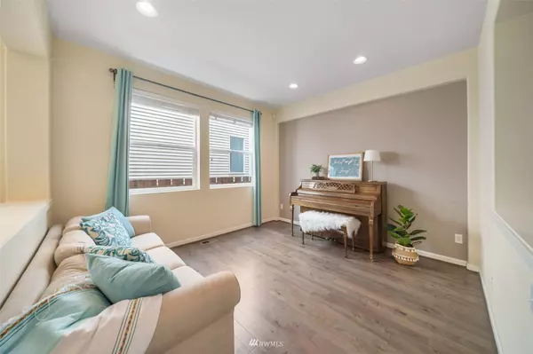 2229 166th AVE E, Lake Tapps, WA 98391