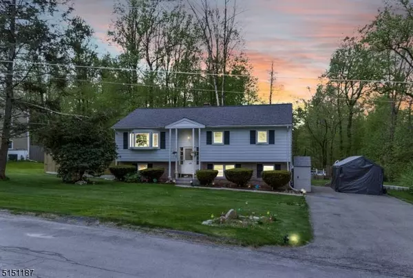 9 High Point Ter, Vernon Twp., NJ 07461