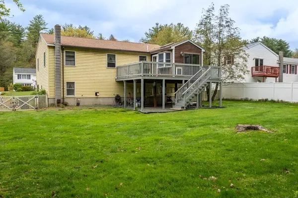 37 Jak Len Dr, Salisbury, MA 01952