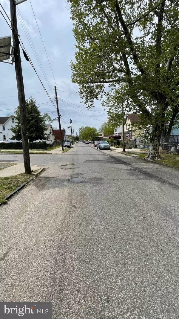 2501 HOWELL ST, Camden, NJ 08105