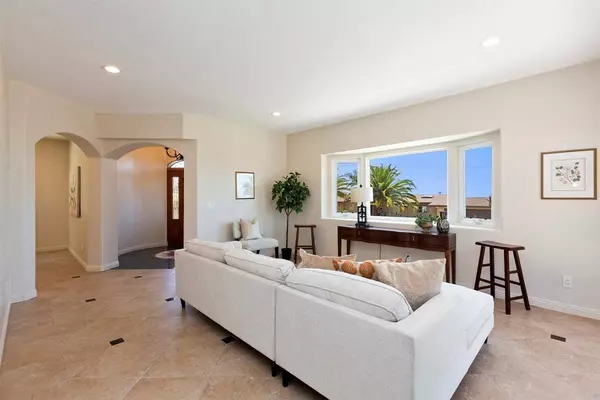 3444 Seacrest DR, Carlsbad, CA 92008