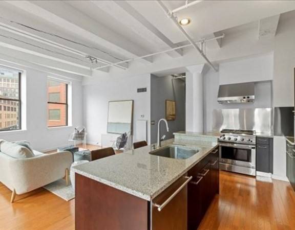 88 Kingston St #4A, Boston, MA 02111