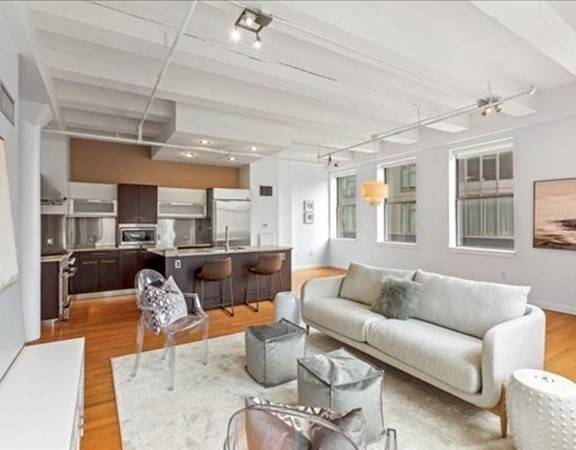 88 Kingston St #4A, Boston, MA 02111