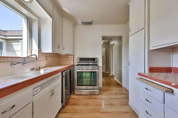 8651 Larsen Way, La Mesa, CA 91941