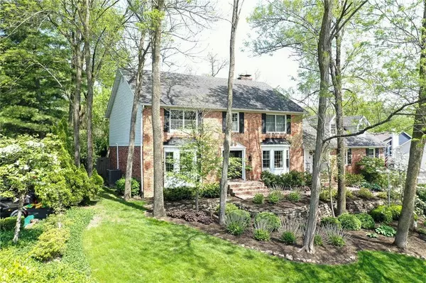 8636 Seaward LN, Indianapolis, IN 46256