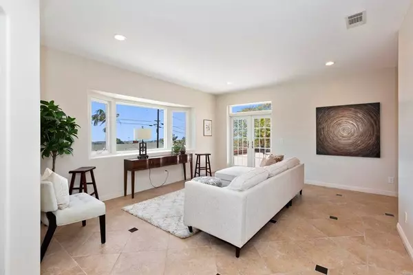 3444 Seacrest DR, Carlsbad, CA 92008