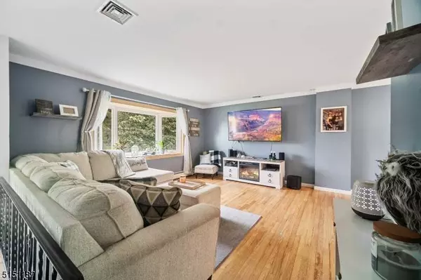 9 High Point Ter, Vernon Twp., NJ 07461