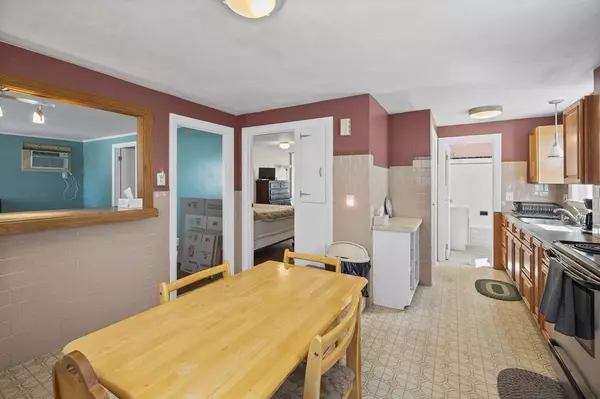 8 Hancock St, Peabody, MA 01960