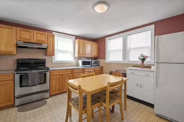 8 Hancock St, Peabody, MA 01960