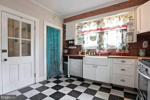 500 E MOLER AVE, Martinsburg, WV 25404