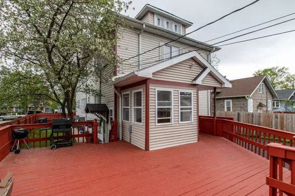 537 Powell Avenue, Waukegan, IL 60085