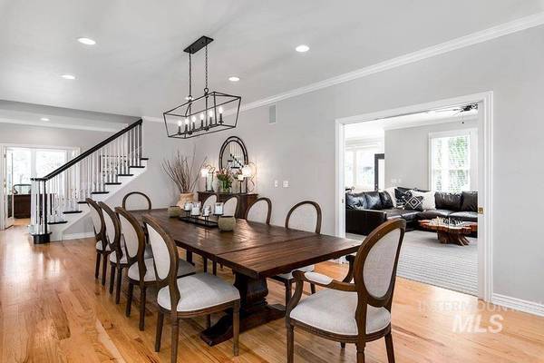 175 W Retford Ct, Boise, ID 83702