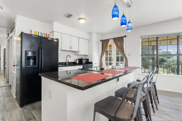 7711 CALLAGHAN RD UNIT 724, San Antonio, TX 78229-2335