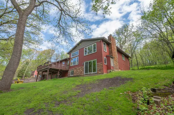 210 Shady Ridge LN SW, Oronoco, MN 55960