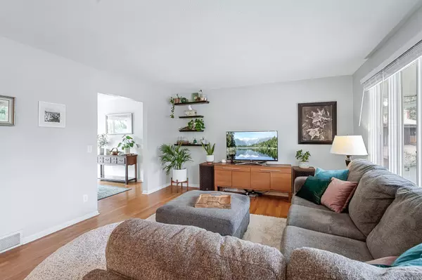 3235 Flag CT N, New Hope, MN 55427