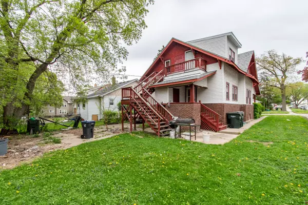 586 Sunderlin Street, Waukegan, IL 60085